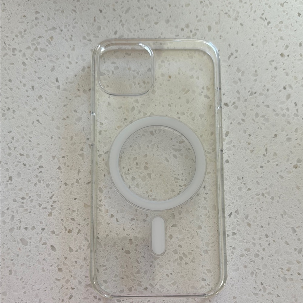 Clear Protective Phone Case with MagSafe used in good condition- iPhone 13/14/15